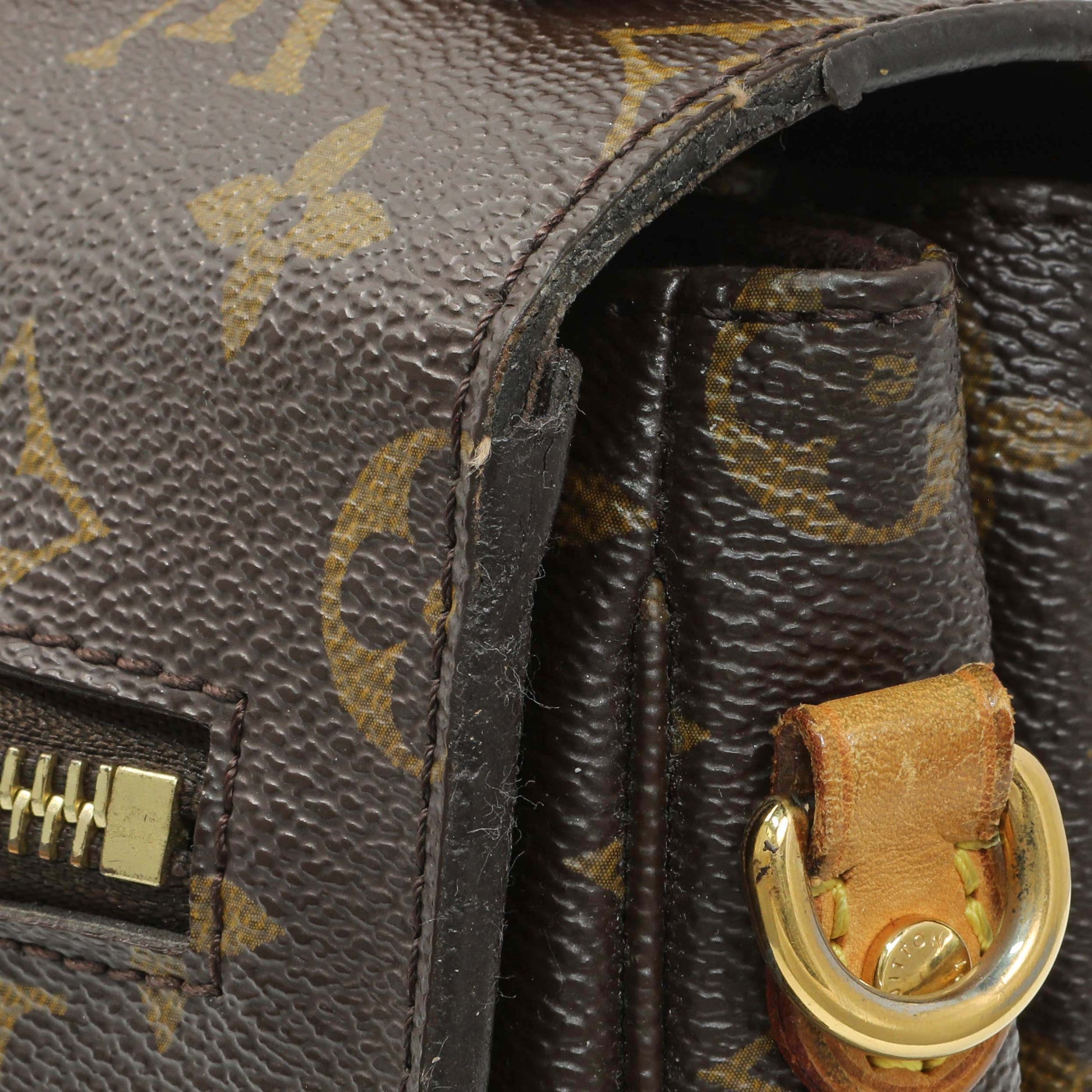 Exclusive Louis Vuitton Monogram Pochette Metis — Alternate View 10
