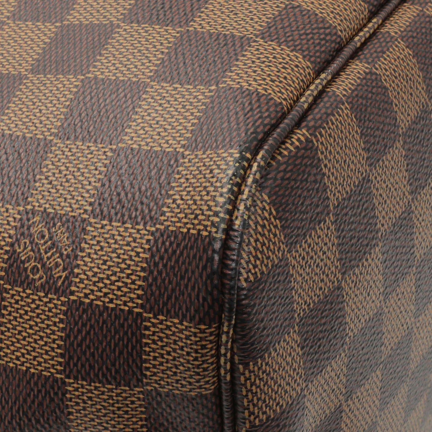 Exclusive Louis Vuitton Damier Ebene Neverfull MM — Lifestyle View