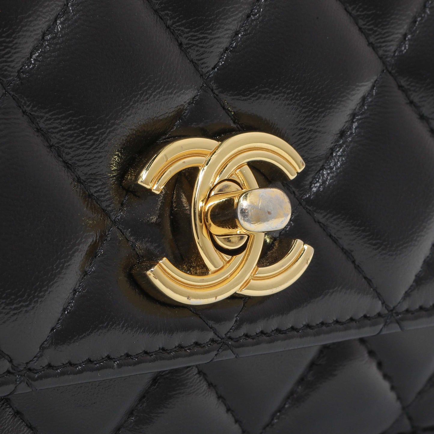 Exclusive Chanel Black Quilted Shiny Lambskin Golden Links Wallet on Chain — Alternate View 11