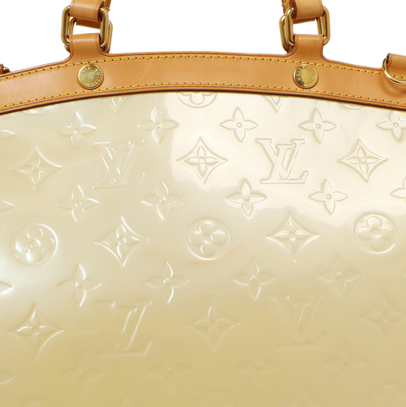 Exclusive Louis Vuitton Blanc Corail Vernis Brea MM — Alternate View 12