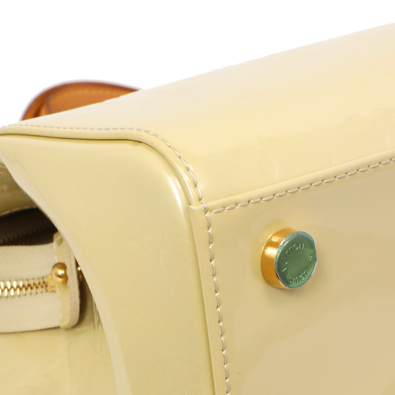 Exclusive Louis Vuitton Blanc Corail Vernis Brea MM — Lifestyle View