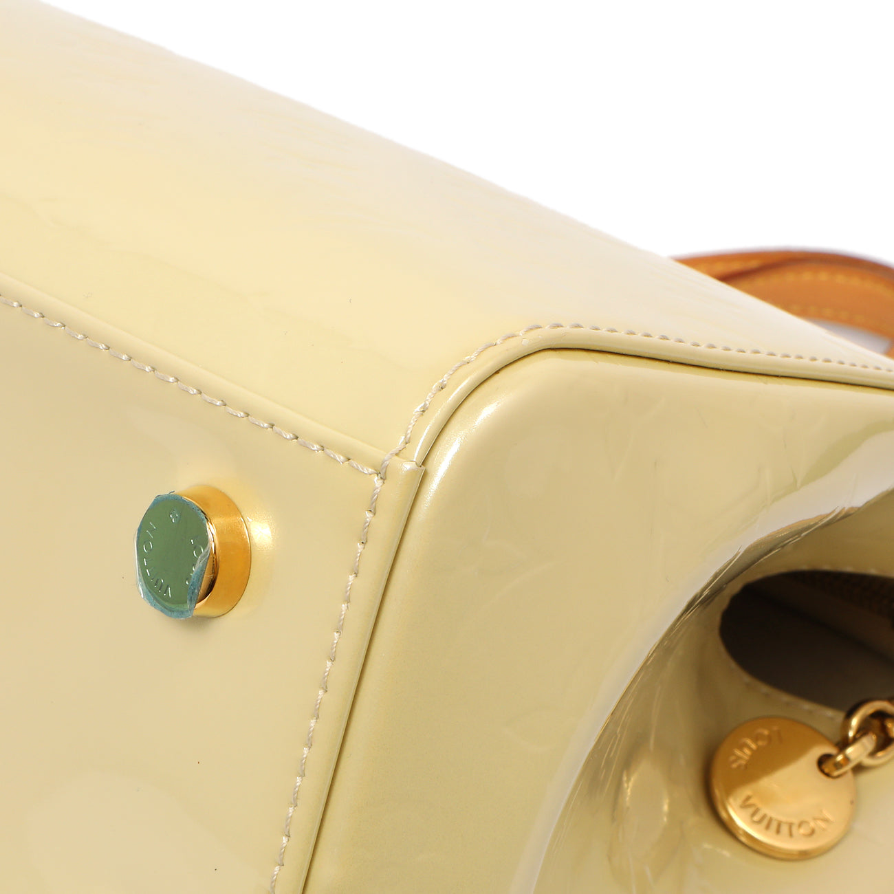 Exclusive Louis Vuitton Blanc Corail Vernis Brea MM — Alternate View 7