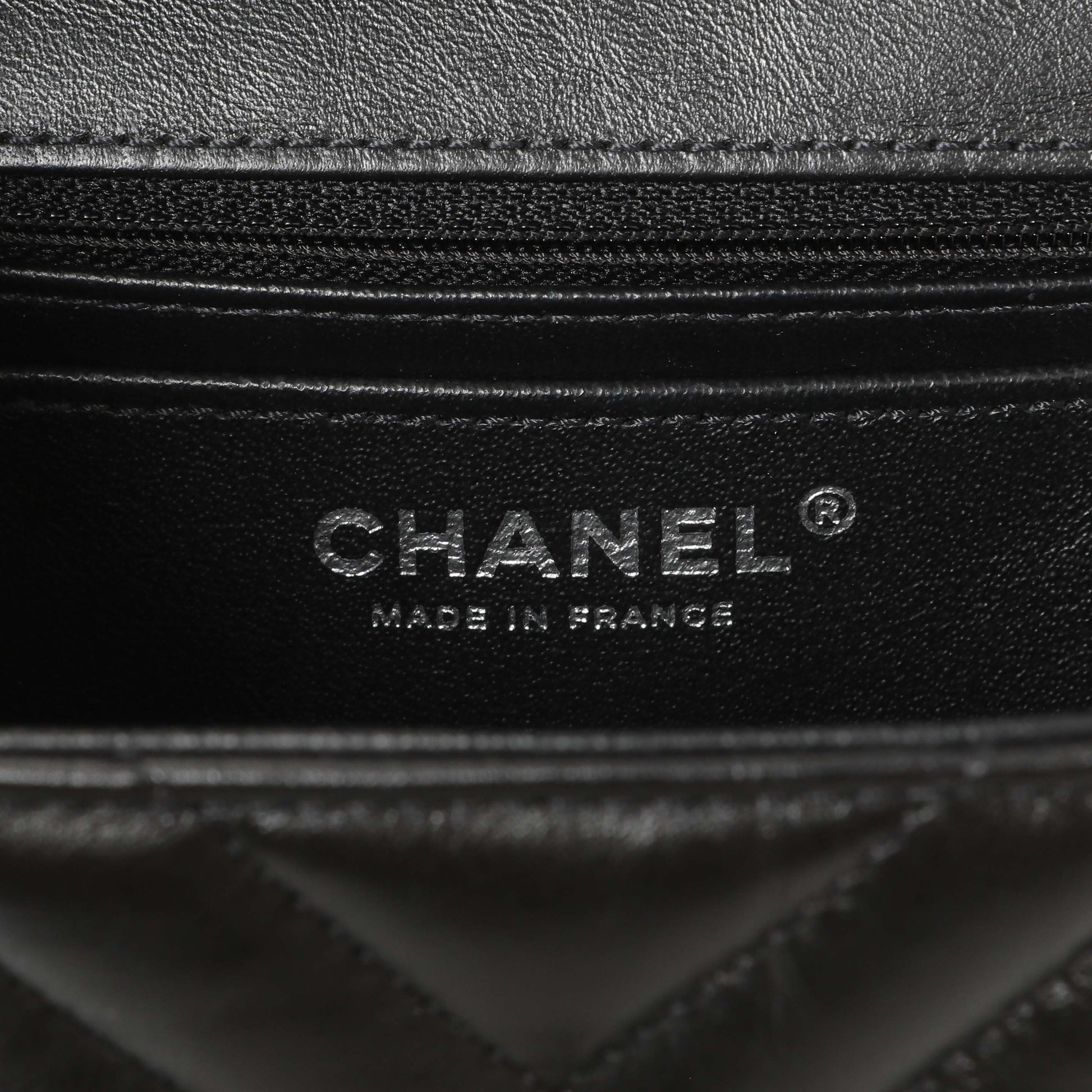 Exclusive Chanel Black Aged Calfskin Chevron 2.55 Reissue Flap 224 — Detail View