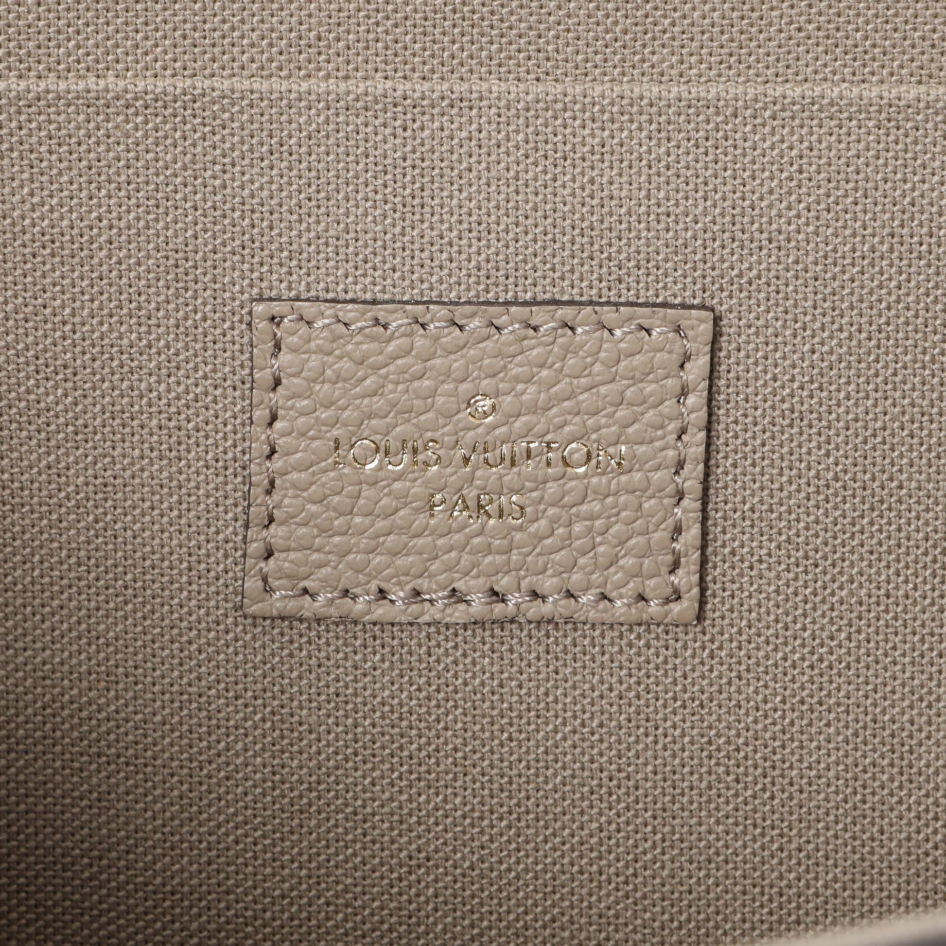 Exclusive Louis Vuitton Tourterelle Empreinte Pochette Felicie Chain Wallet — Lifestyle View