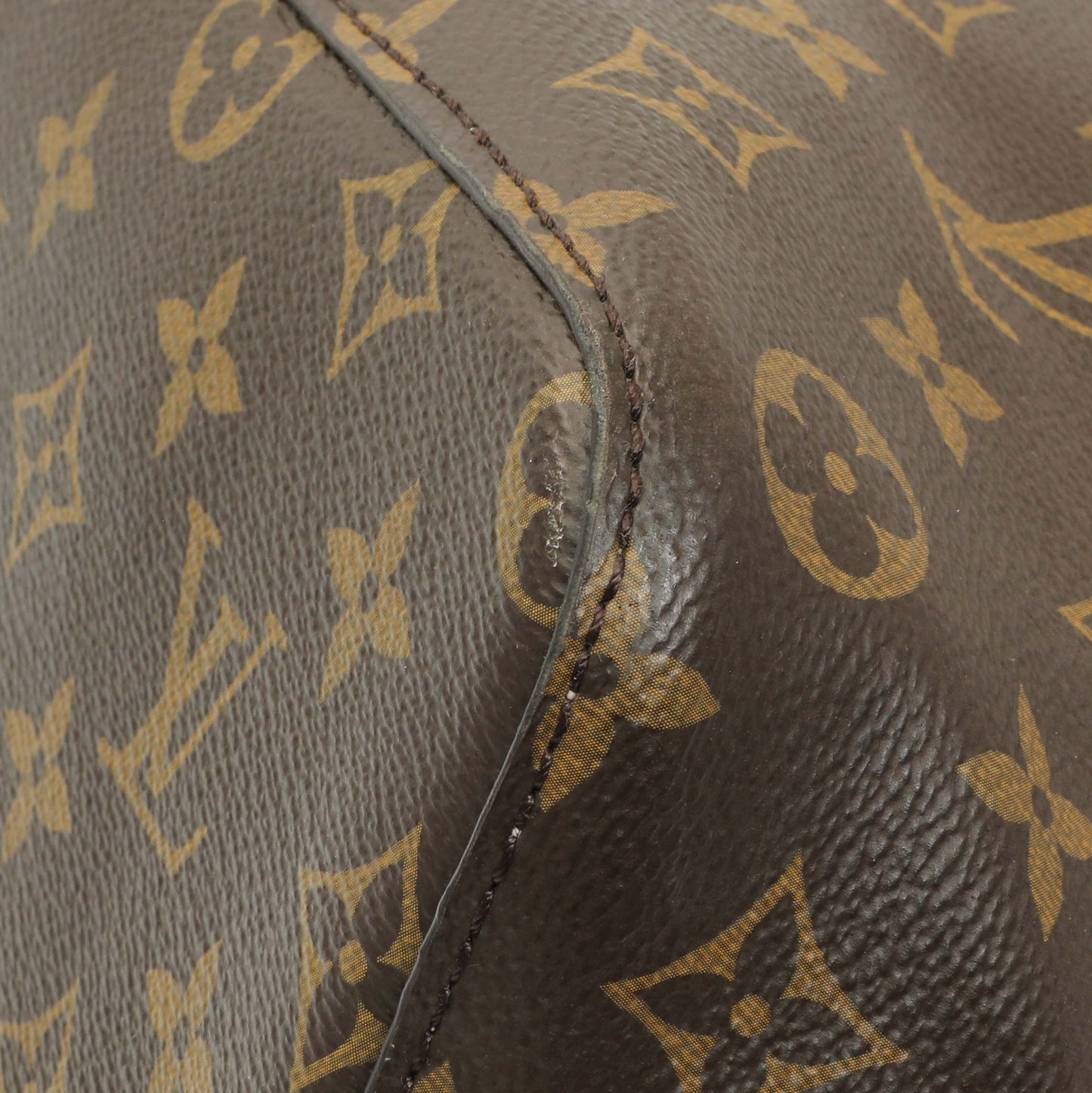 Exclusive Louis Vuitton Rose Poudre Monogram Neonoe MM — Detail View