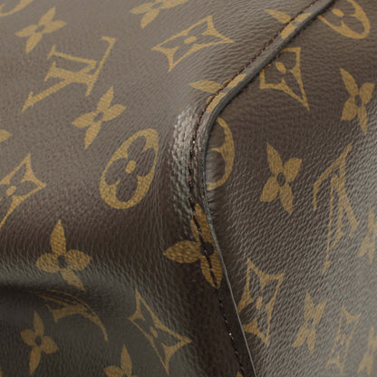 Exclusive Louis Vuitton Rose Poudre Monogram Neonoe MM — Lifestyle View