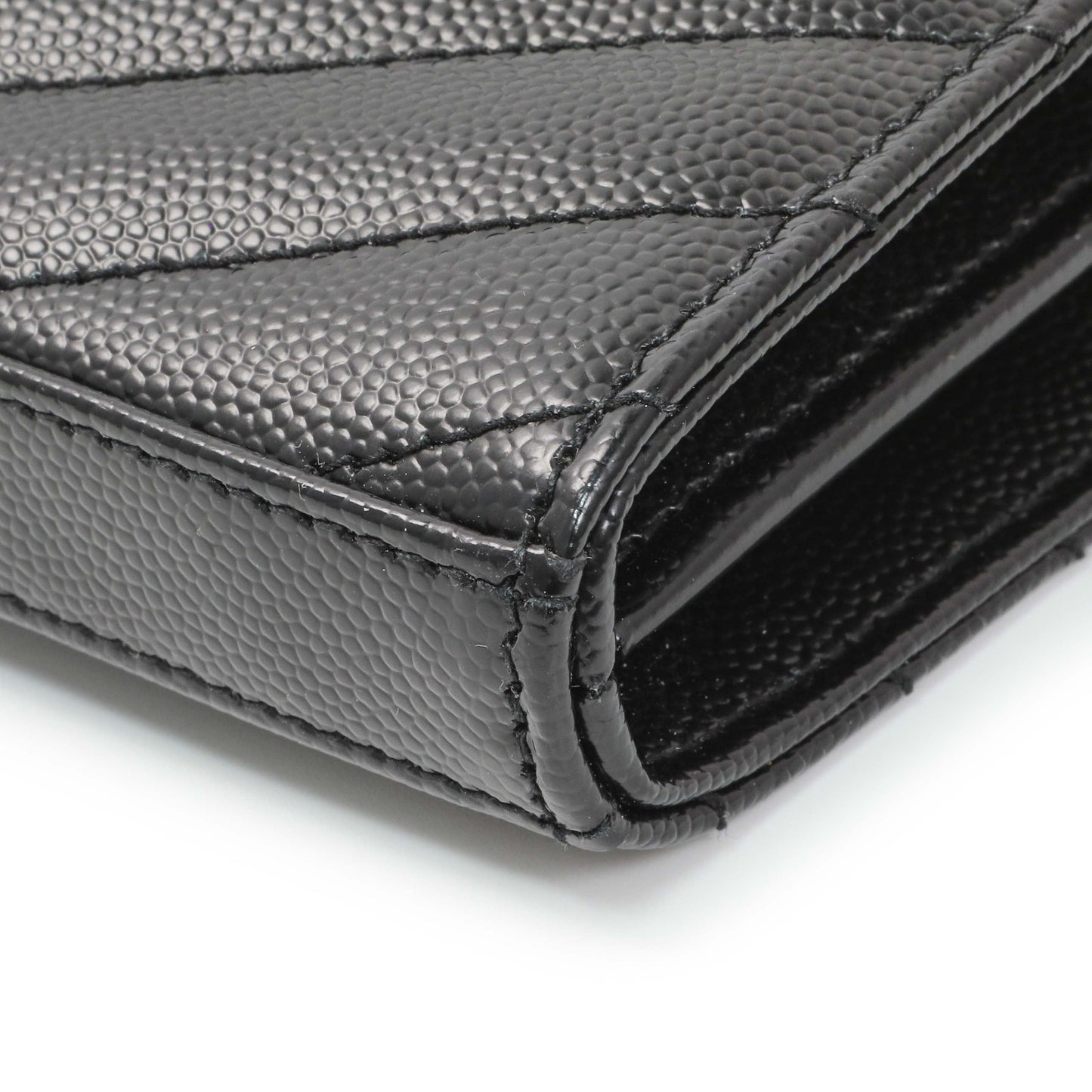 Exclusive Saint Laurent Black Grain De Poudre Matelasse Chevron Monogram Chain Wallet — Detail View