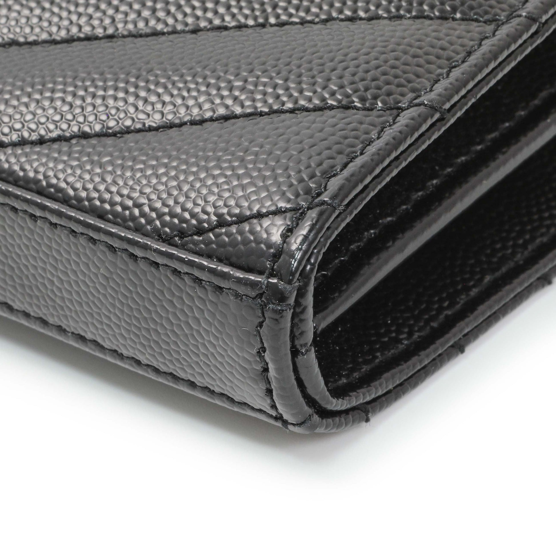 Exclusive Saint Laurent Black Grain De Poudre Matelasse Chevron Monogram Chain Wallet — Detail View