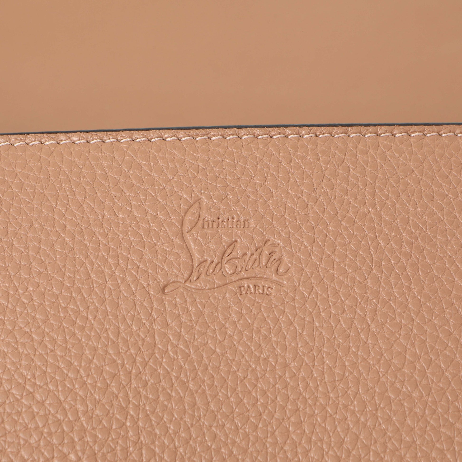 Exclusive Christian Louboutin Beige Loubinthesky Paloma Clutch — Detail View
