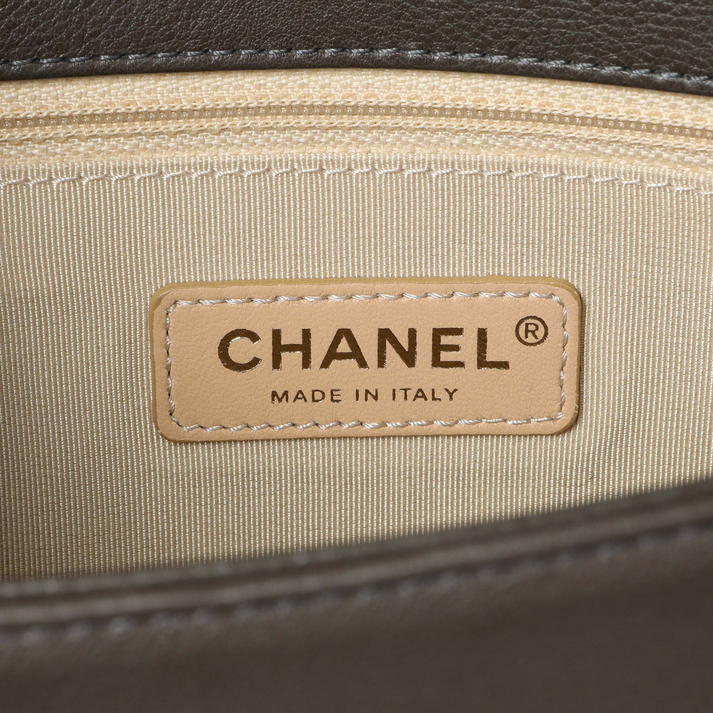 Exclusive Chanel Khaki Grained Calfskin Quilted Medium Label Click Flap — Alternate View 9