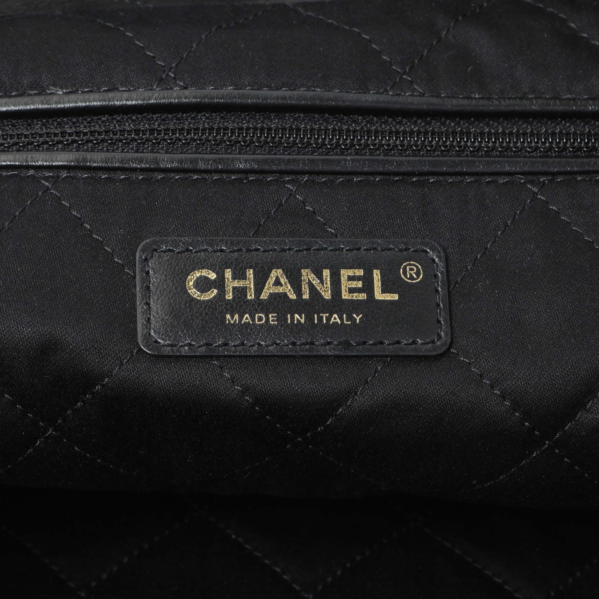 Exclusive Chanel Black Shiny Calfskin Quilted Small Chanel 22 — Alternate View 9