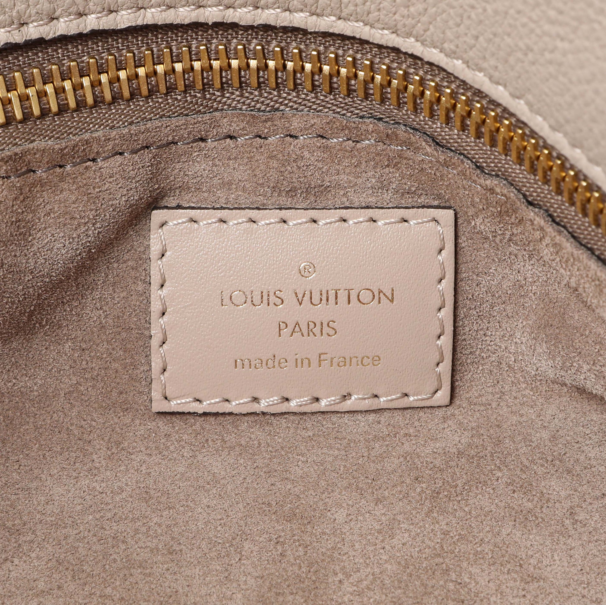 Exclusive Louis Vuitton Galet Veau Cachemire Tote W PM — Detail View