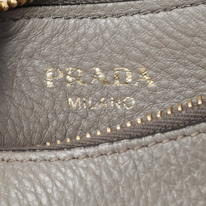 Exclusive Prada Grey Vitello Phenix Zippered Messenger Hobo — Detail View