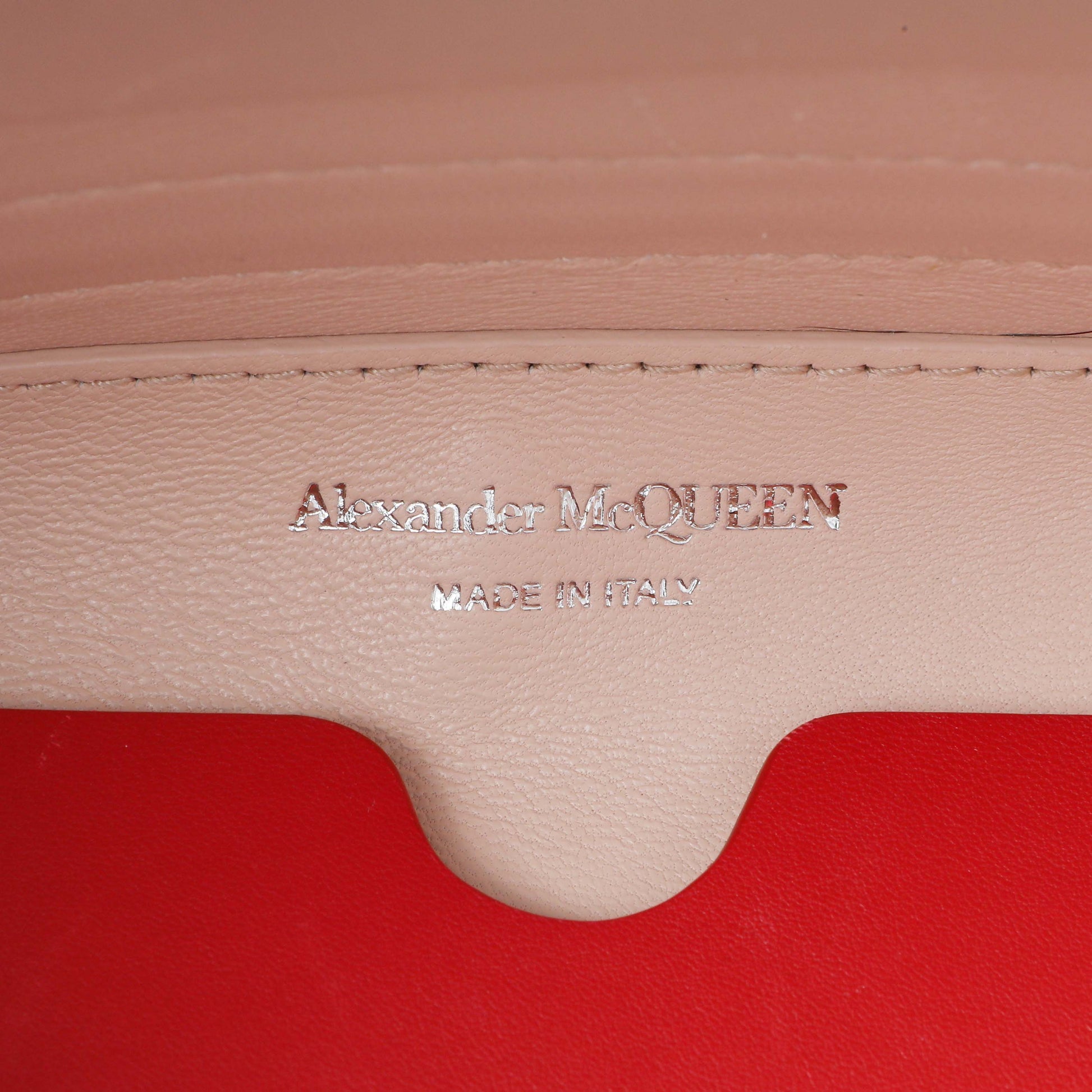 Exclusive Alexander McQueen White Calfskin Curve Small Bucket Bag — Detail View