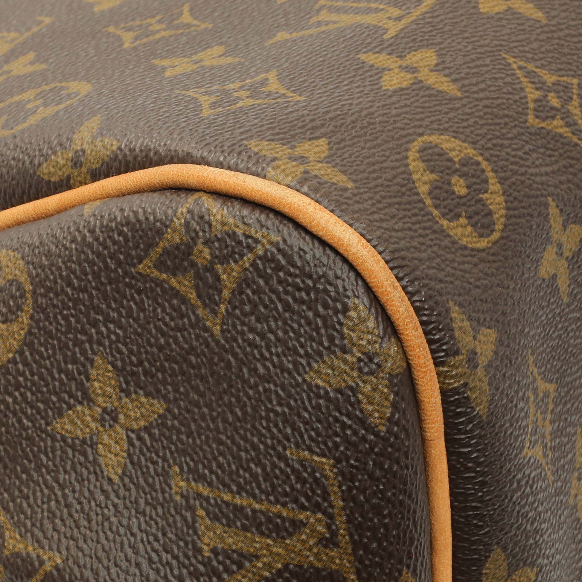 Exclusive Louis Vuitton Monogram Montorgueil GM — Top View