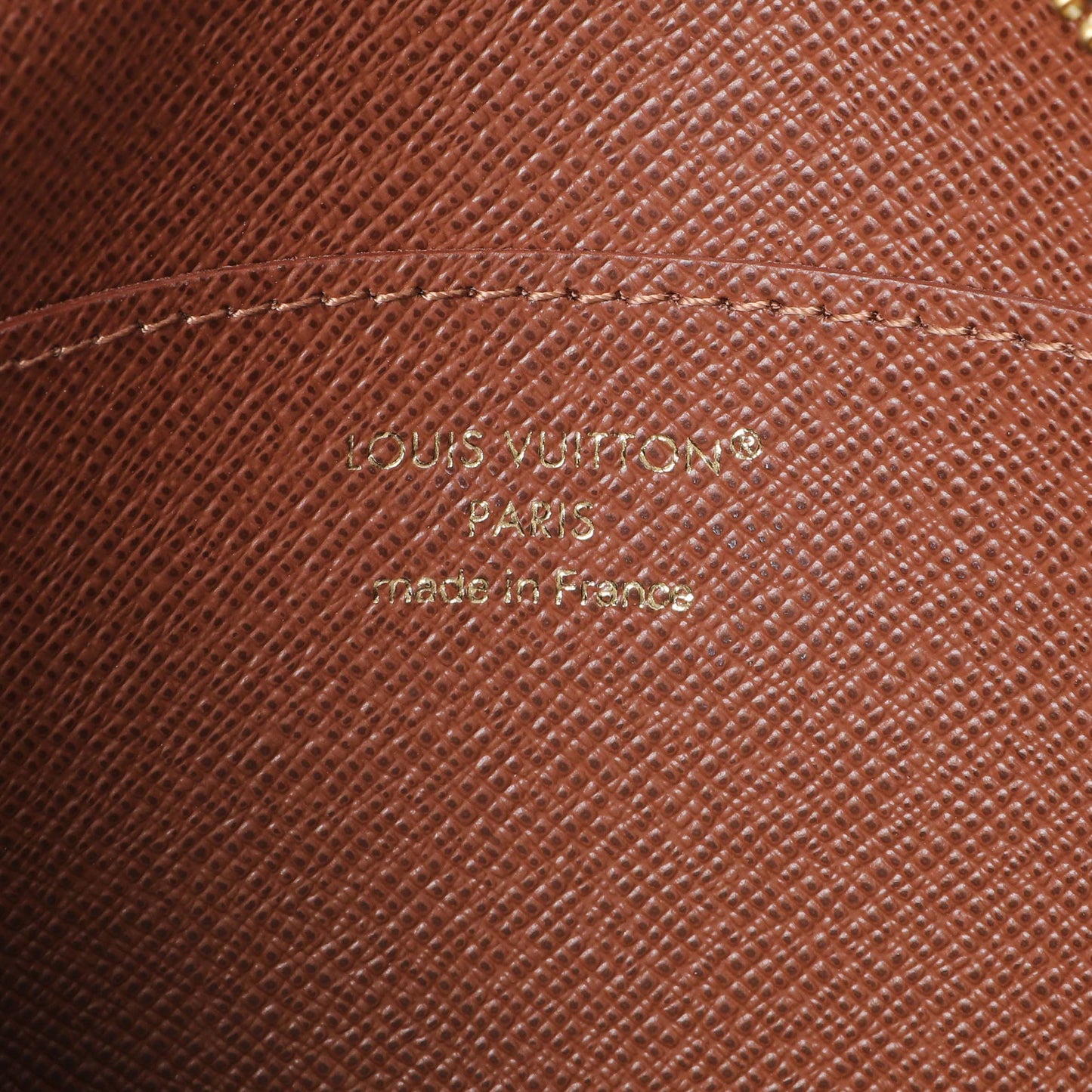 Exclusive Louis Vuitton Monogram Key Pouch M — Detail View