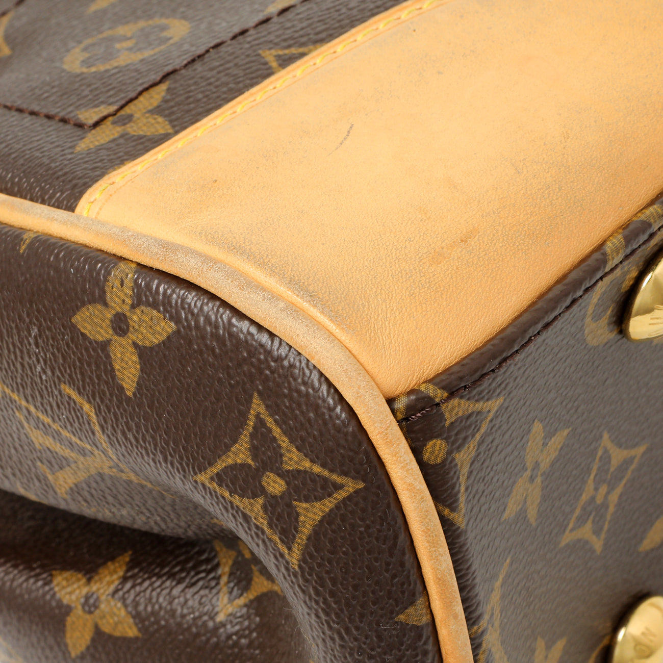 Exclusive Louis Vuitton Monogram Beverly MM — Lifestyle View