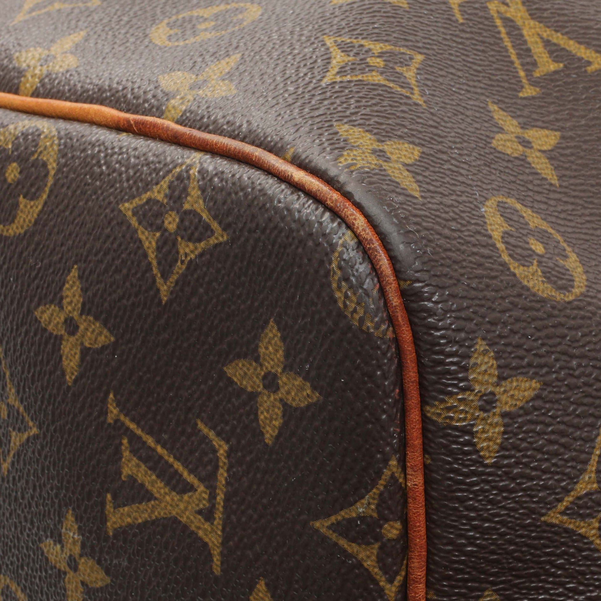 Exclusive Louis Vuitton Monogram Keepall 60 — Lifestyle View