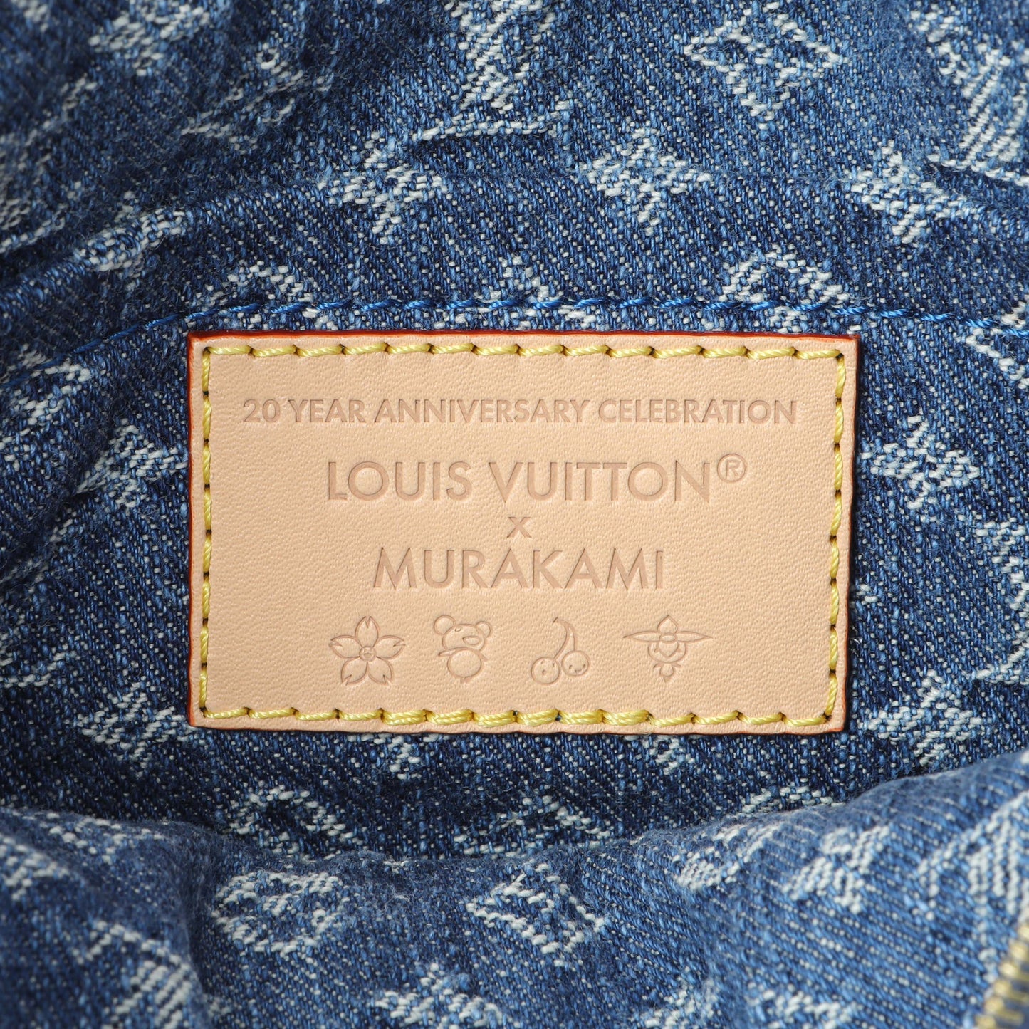 Exclusive Louis Vuitton X Takashi Murakami Cherry Pochette Accessories — Detail View