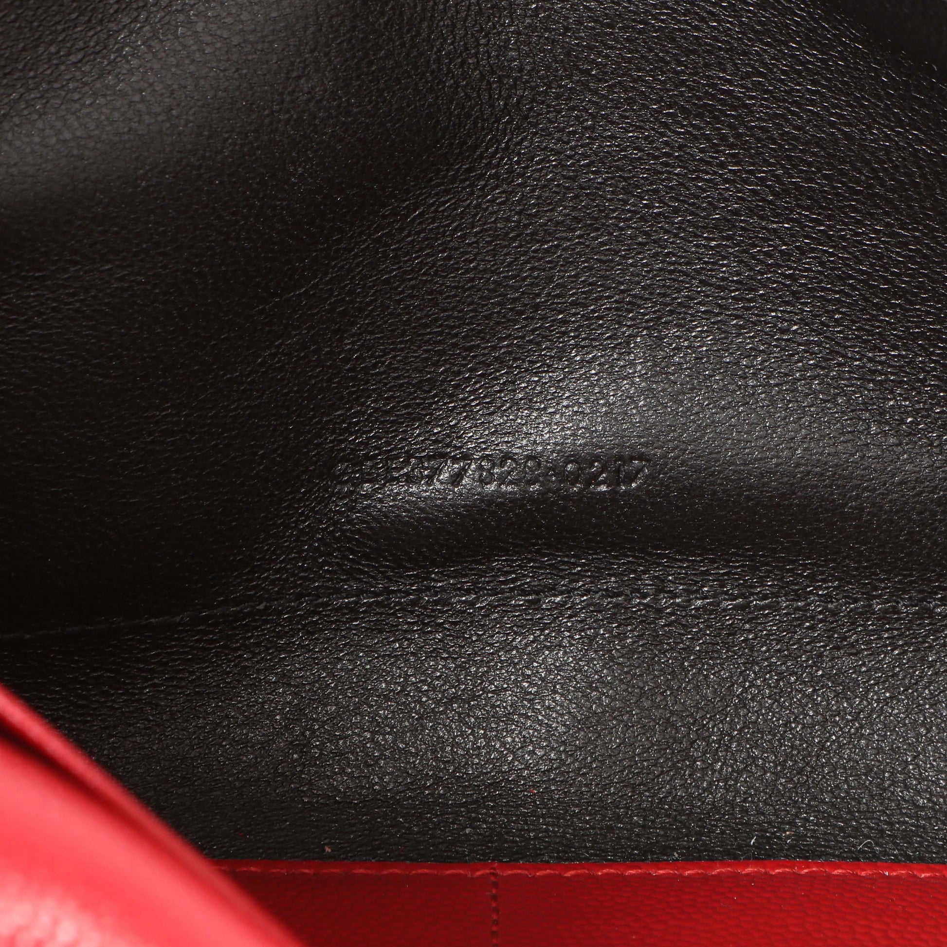 Exclusive Saint Laurent Red Grain De Poudre Matelasse Chevron Monogram Chain Wallet — Alternate View 11