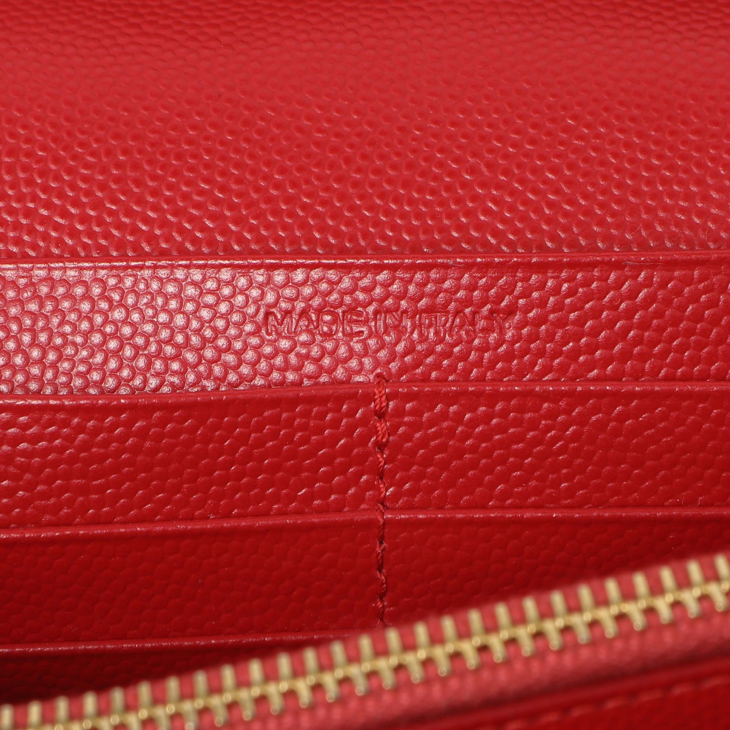 Exclusive Saint Laurent Red Grain De Poudre Matelasse Chevron Monogram Chain Wallet — Alternate View 12
