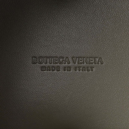 Exclusive Bottega Veneta Pickle Intrecciato Small Andiamo — Detail View