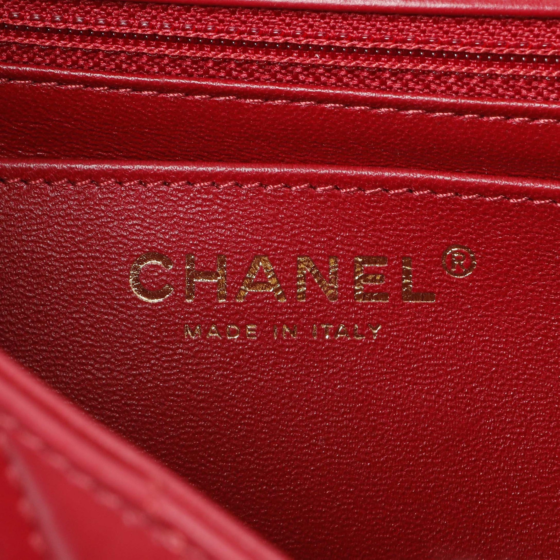 Exclusive Chanel Dark Red Aged Calfskin Chevron Quilted 2.55 Reissue 224 — Detail View