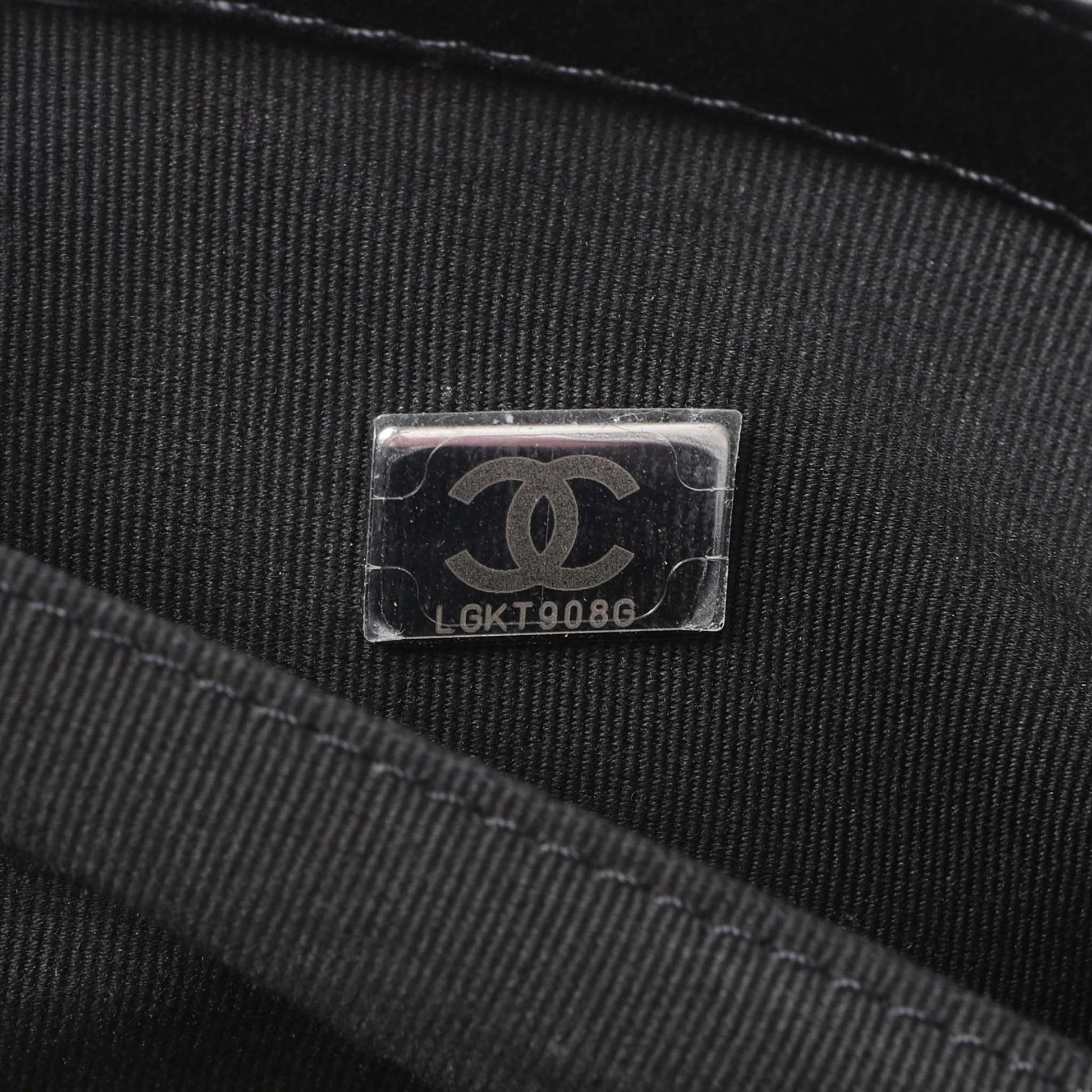 Exclusive Chanel Black Quilted Calfskin New Medium Boy Flap — Alternate View 10