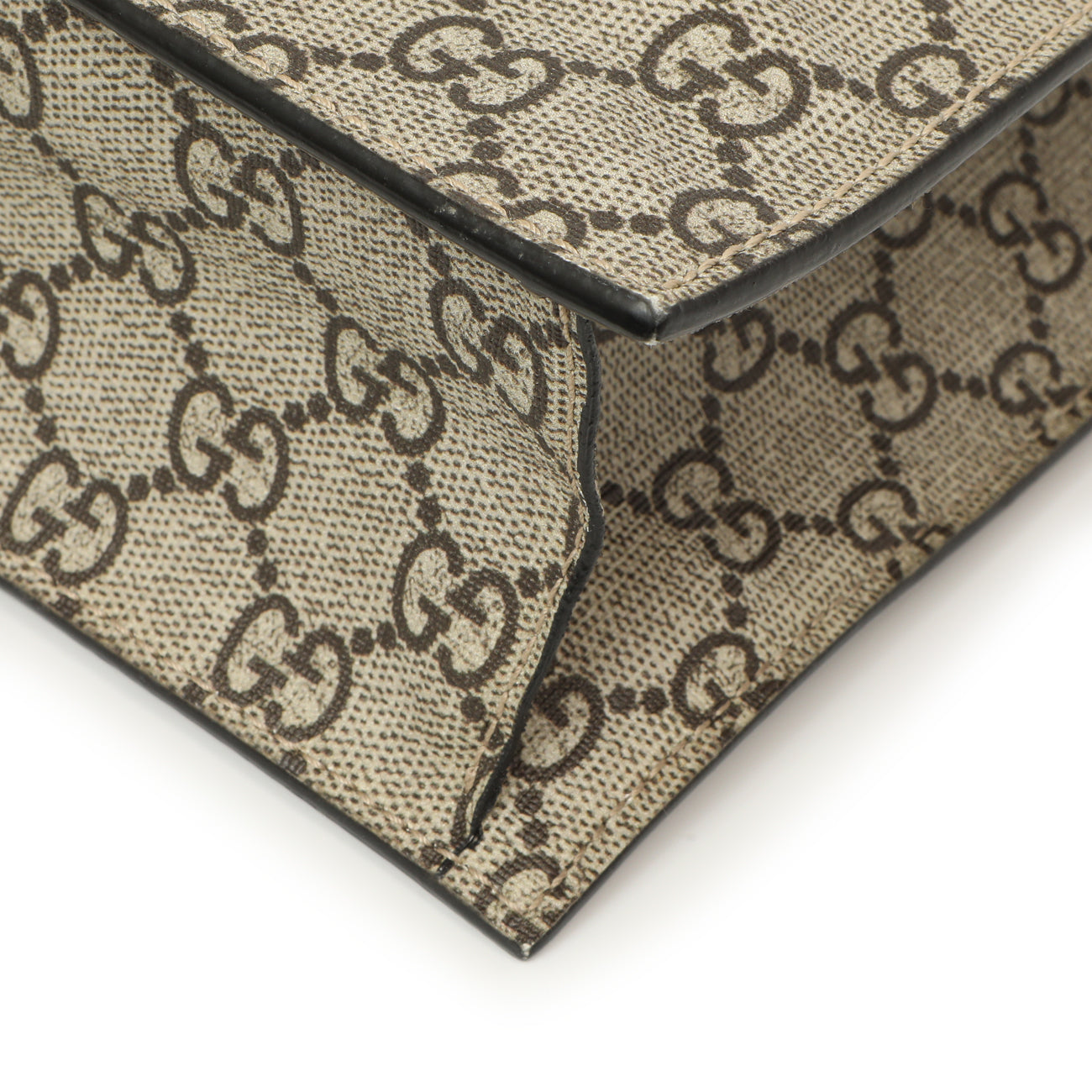 Exclusive Gucci Soft GG Supreme Monogram Blind For Love Vertical Tote — Detail View