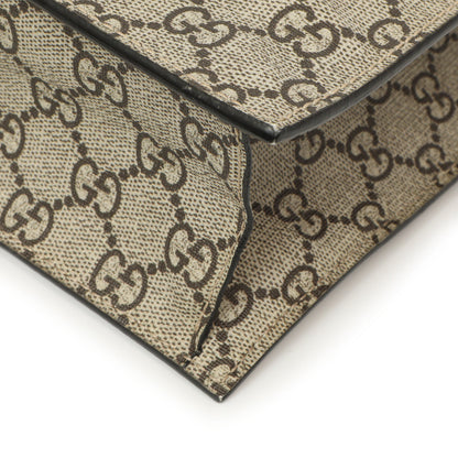 Exclusive Gucci Soft GG Supreme Monogram Blind For Love Vertical Tote — Detail View