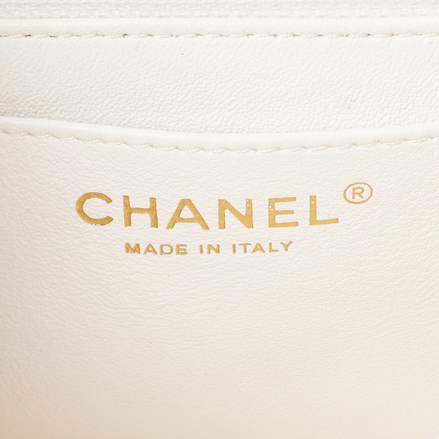 Exclusive Chanel White Quilted Aged Calfskin 2.55 Reissue Flap 224 — Detail View
