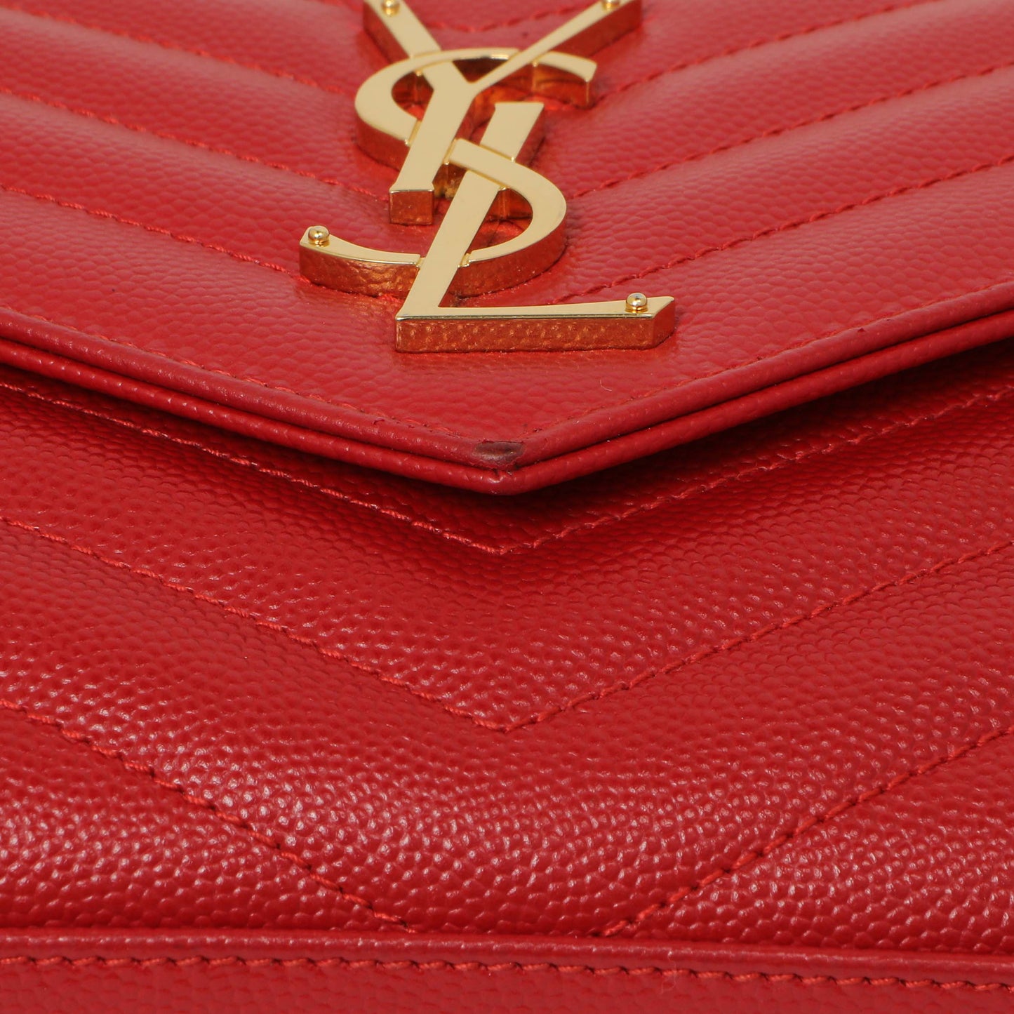 Exclusive Saint Laurent Red Grain De Poudre Matelasse Chevron Monogram Chain Wallet — Alternate View 13
