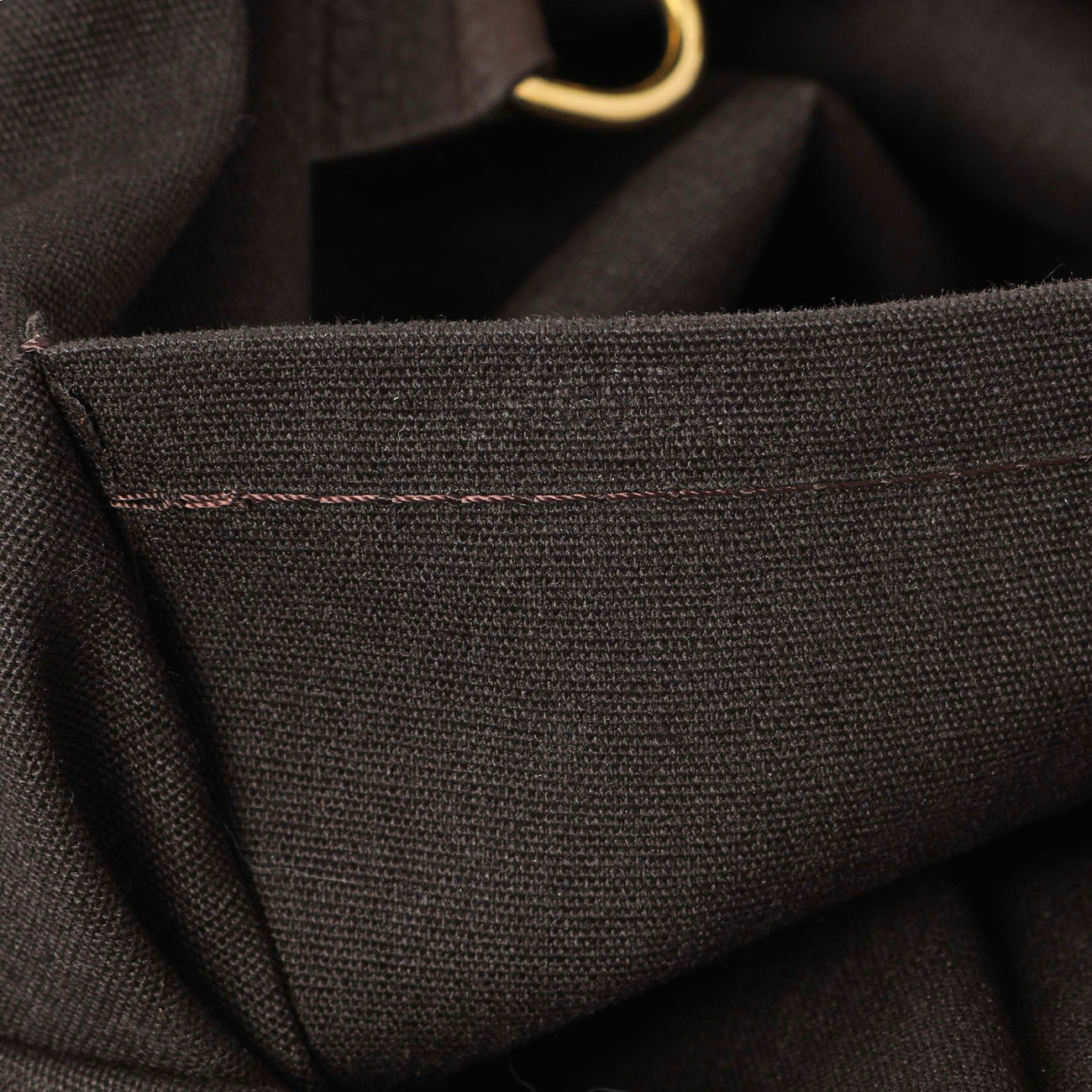 Exclusive Louis Vuitton Ebene Mini Lin Besace Angele — Lifestyle View