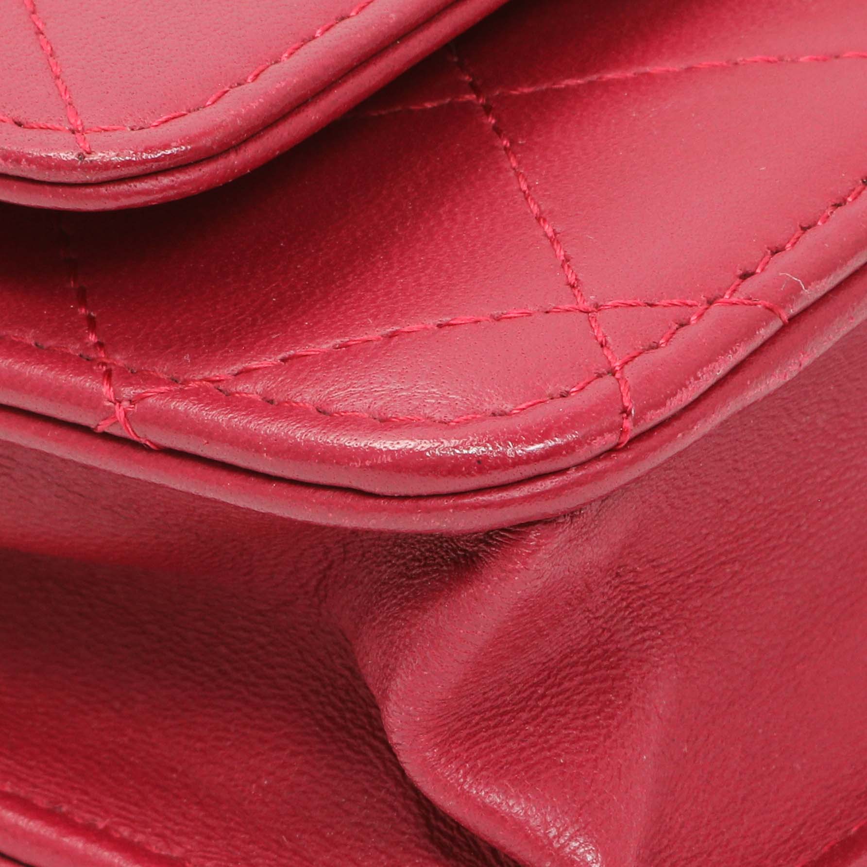 Exclusive Chanel Dark Pink Quilted Lambskin Trendy CC Wallet On Chain — Top View