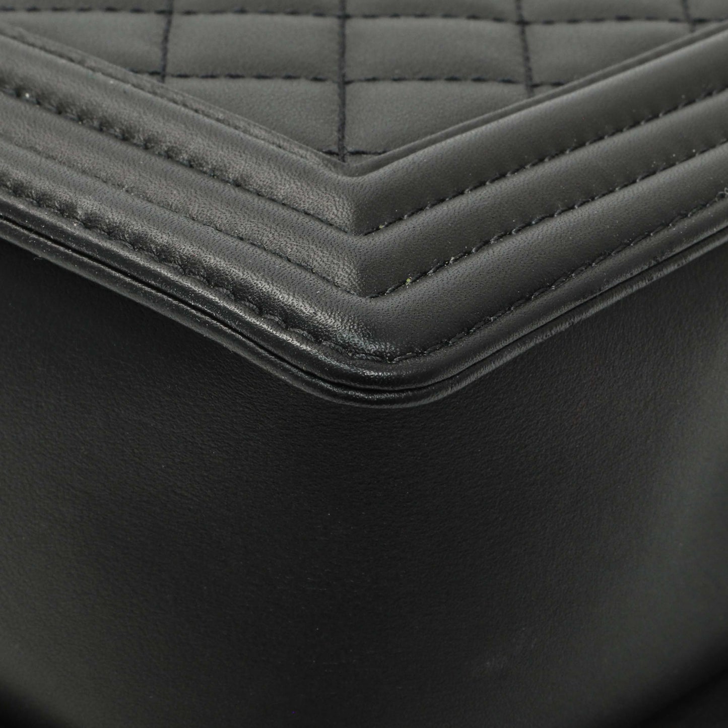 Exclusive Chanel Black Quilted Calfskin New Medium Boy Flap — Alternate View 7