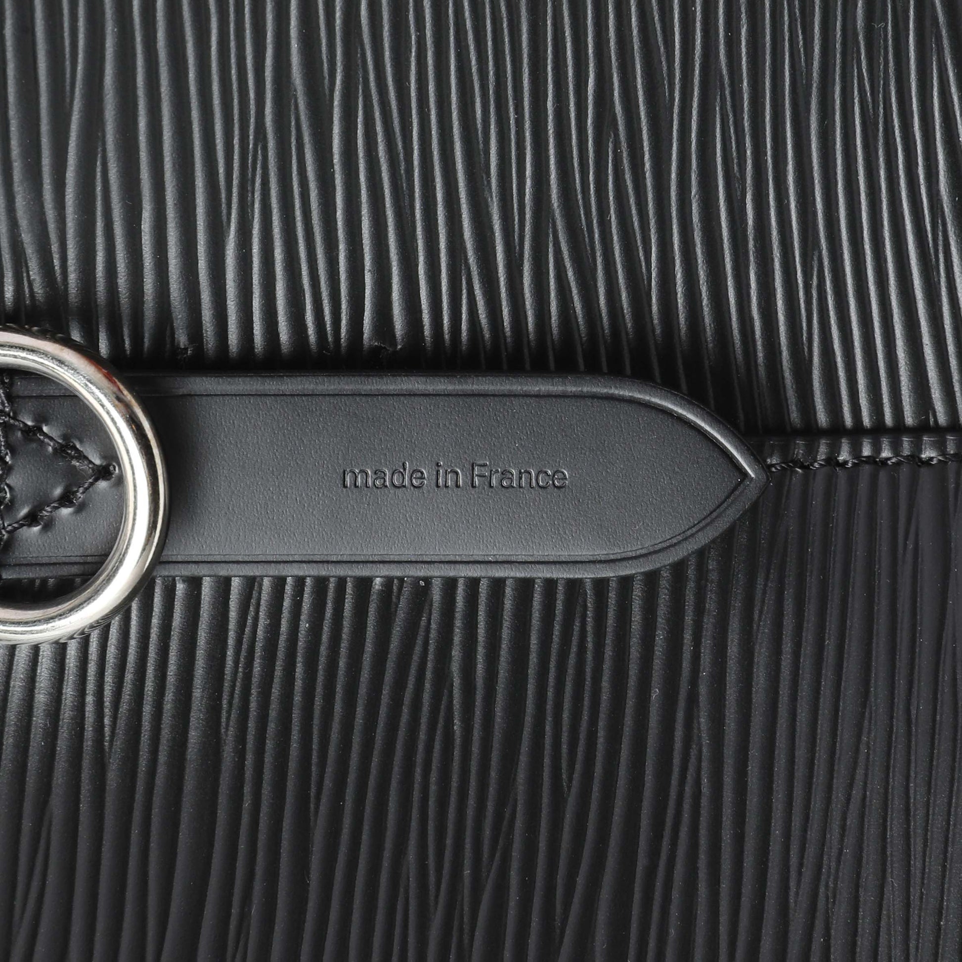 Exclusive Louis Vuitton Black Epi Neonoe MM — Lifestyle View