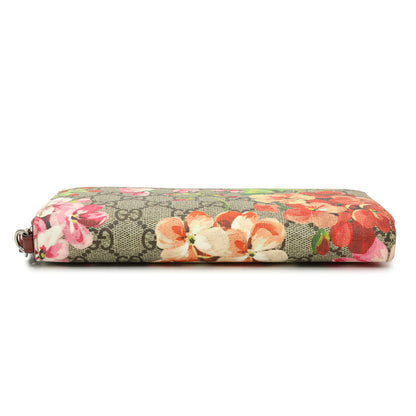 Exclusive Gucci GG Supreme Monogram Blooms Wristlet Wallet — Back View