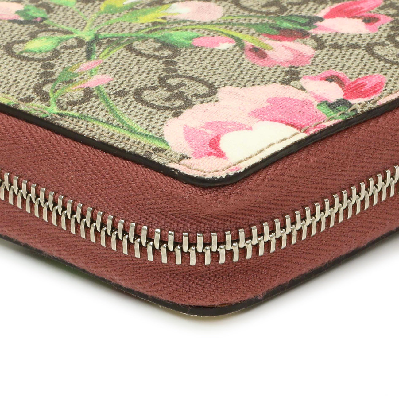 Exclusive Gucci GG Supreme Monogram Blooms Wristlet Wallet — Top View