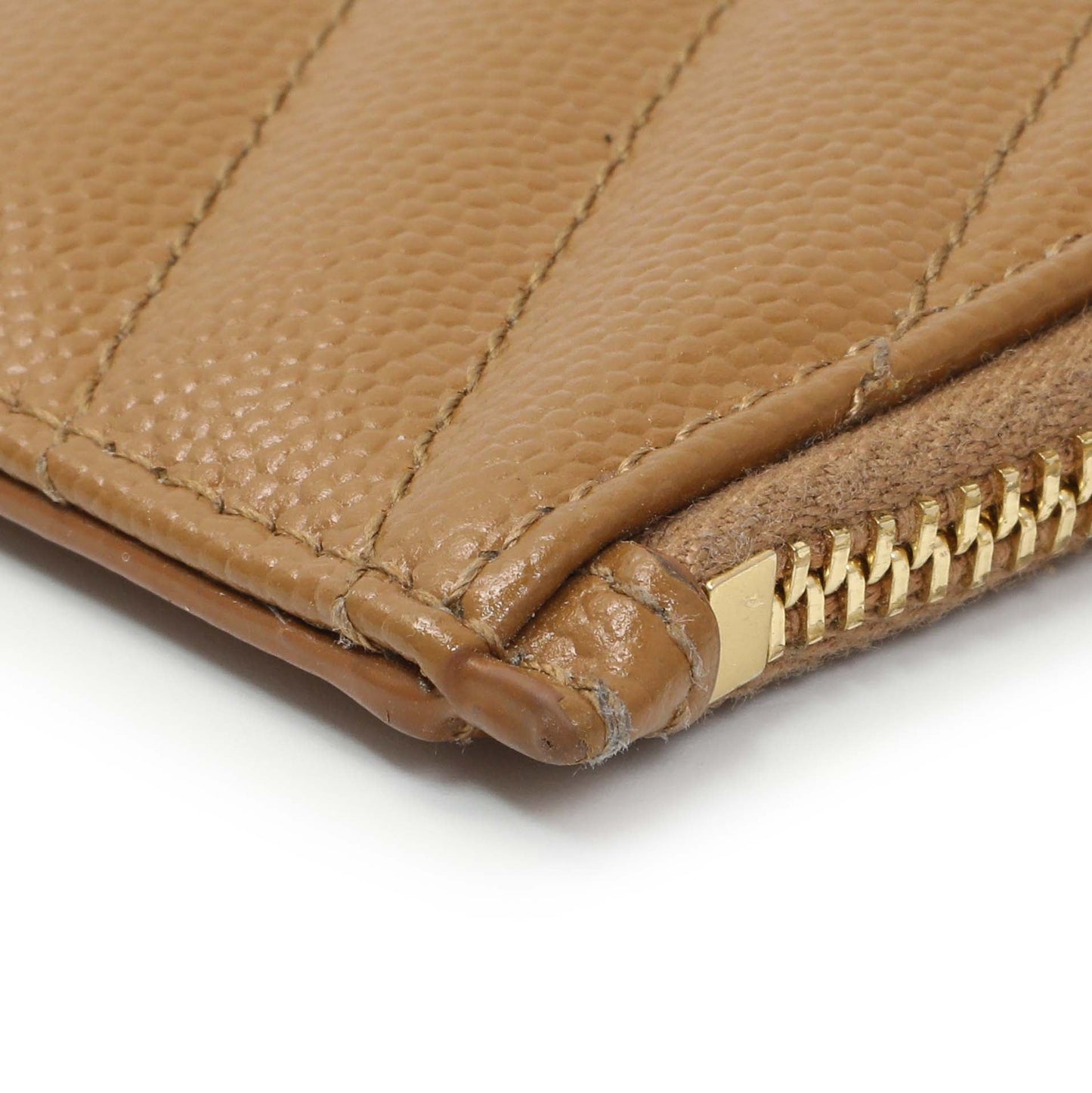 Exclusive Saint Laurent Brown Grain De Poudre Matelasse Chevron Monogram Fragments Zippered Card Case — Alternate View 7