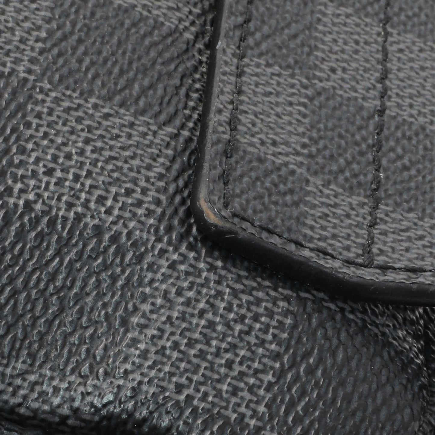 Exclusive Louis Vuitton Damier Graphite Avenue Sling — Alternate View 9