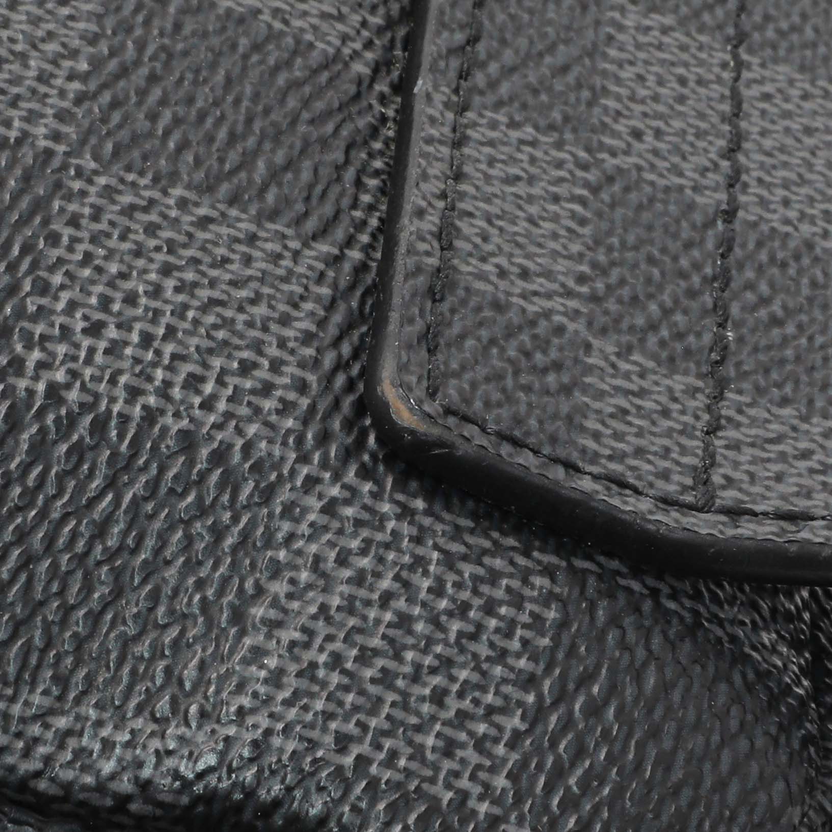 Exclusive Louis Vuitton Damier Graphite Avenue Sling — Alternate View 9