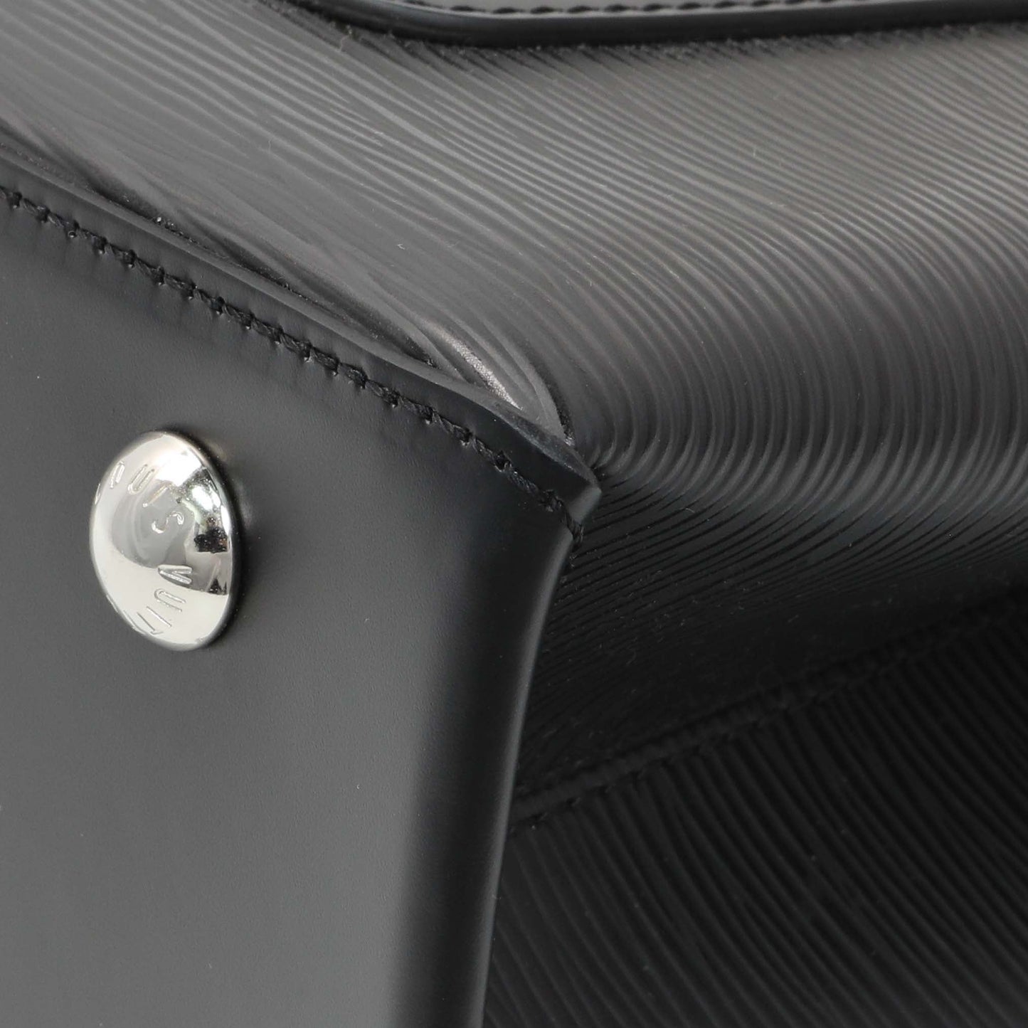 Exclusive Louis Vuitton Black Epi Kleber PM — Alternate View 7