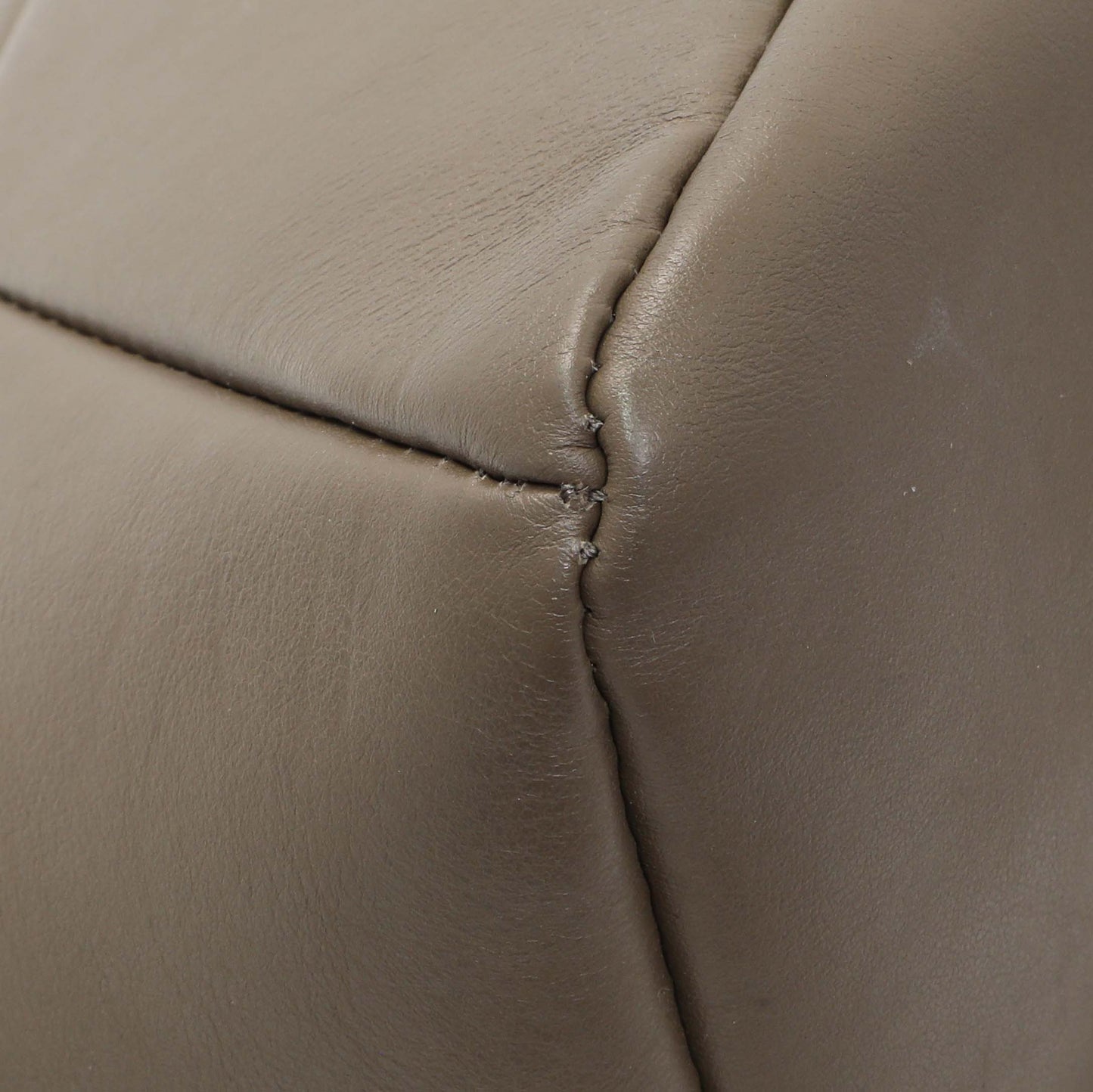 Exclusive Chloe Grey Calfskin Juana Shoulder Bag — Detail View