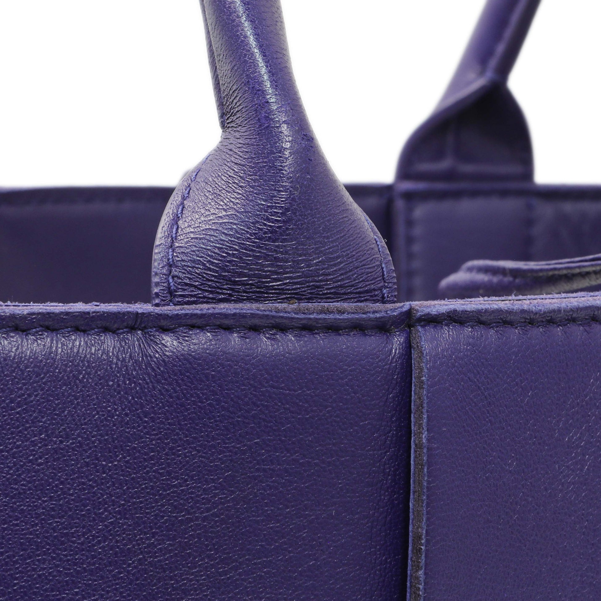 Exclusive Bottega Veneta Purple Calfskin Maxi Intrecciato Small Arco Tote — Alternate View 12