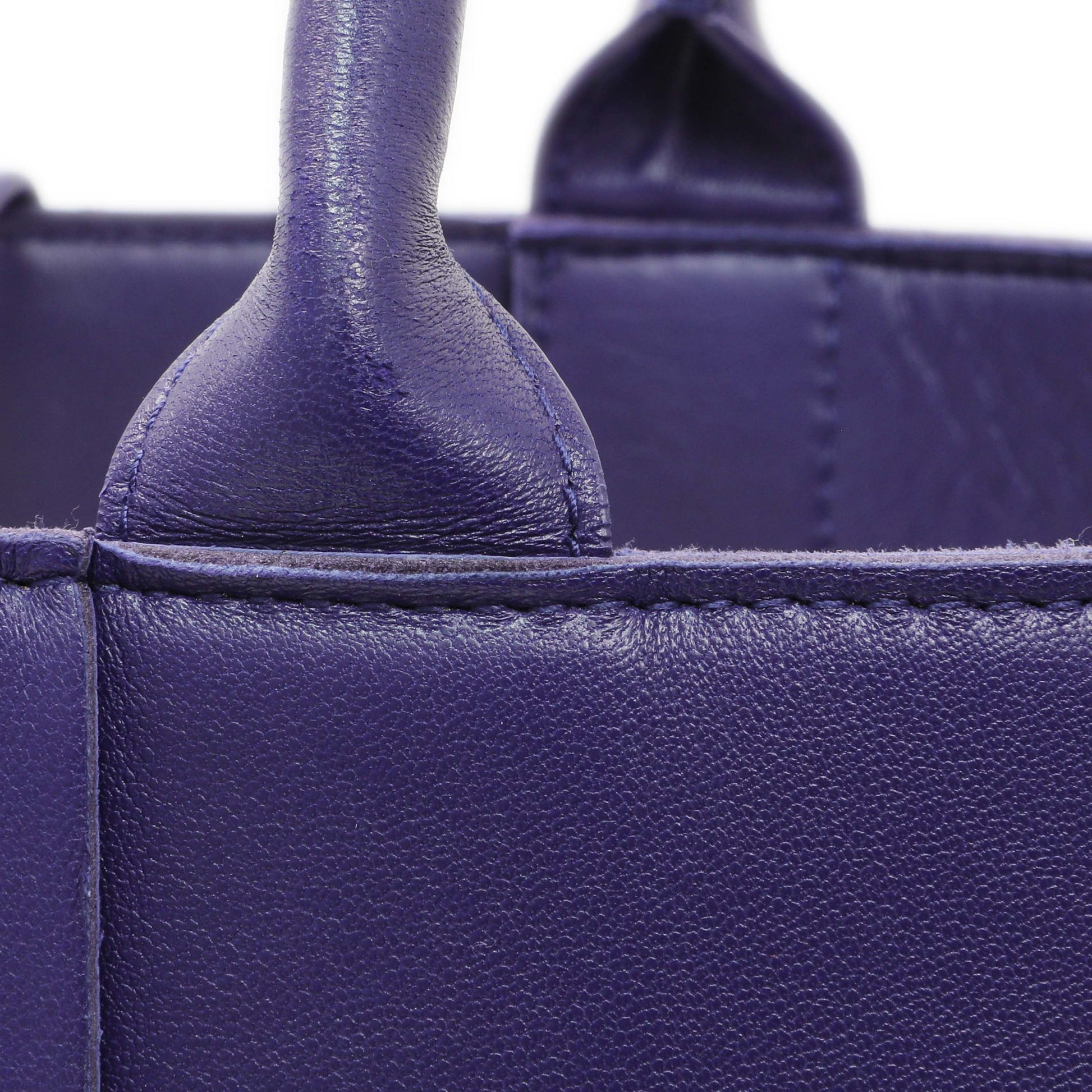 Exclusive Bottega Veneta Purple Calfskin Maxi Intrecciato Small Arco Tote — Alternate View 13