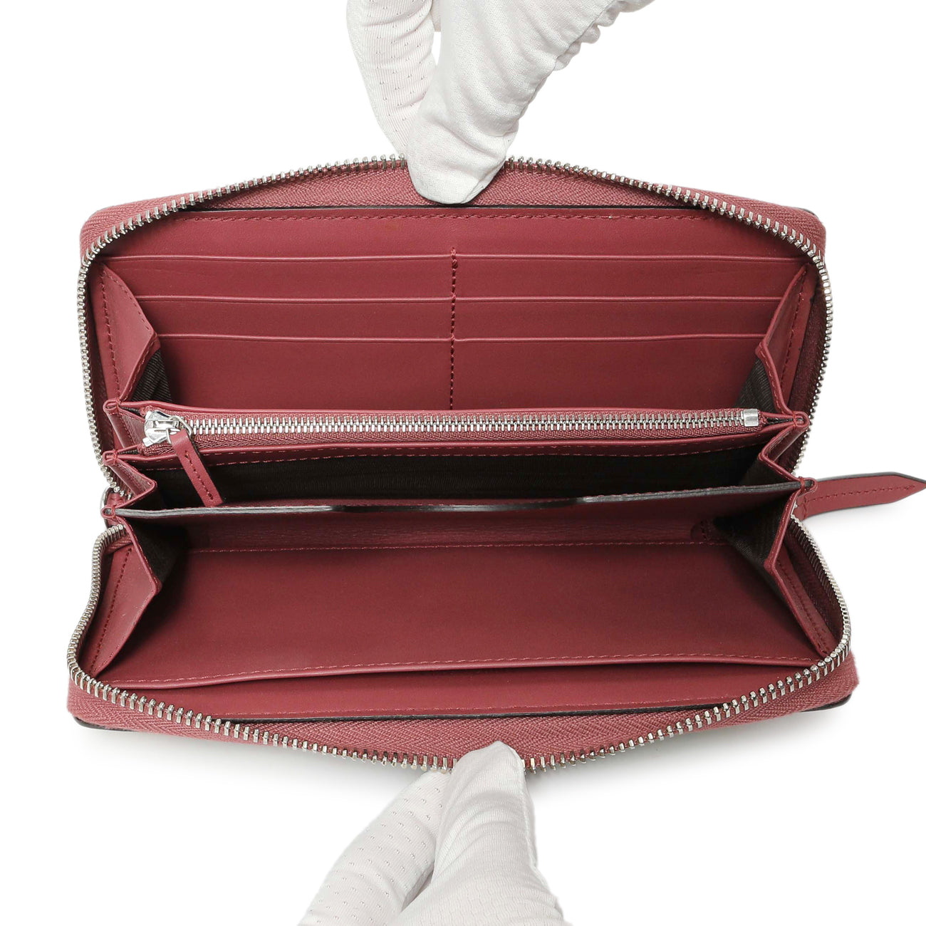 Exclusive Gucci GG Supreme Monogram Blooms Wristlet Wallet — Lifestyle View