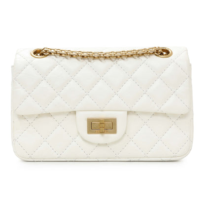 Exclusive Chanel White Quilted Aged Calfskin 2.55 Reissue Flap 224 — Front View