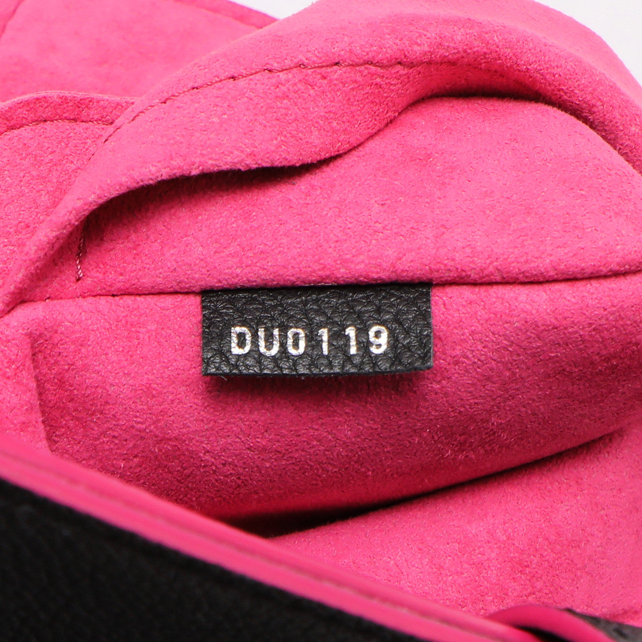 Exclusive Louis Vuitton Noir Lockme Bucket — Lifestyle View