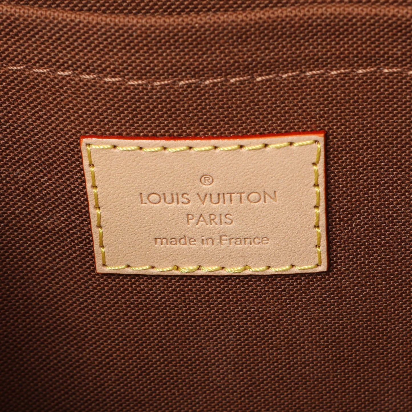 Exclusive Louis Vuitton Monogram Ellipse PM NM — Detail View