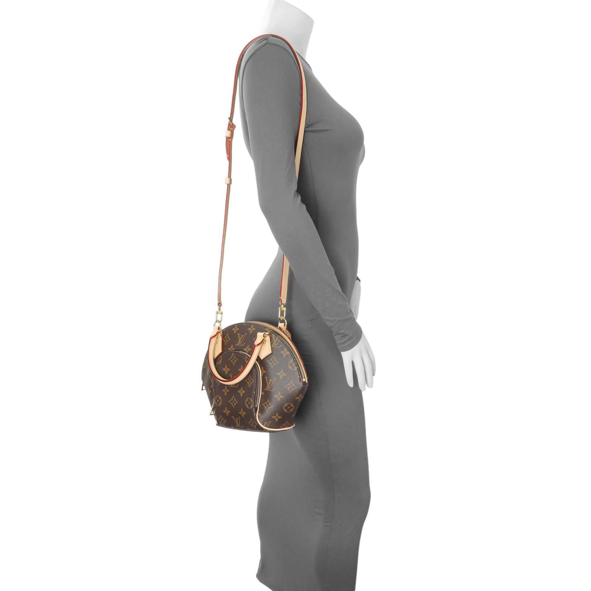 Exclusive Louis Vuitton Monogram Ellipse PM NM — Lifestyle View
